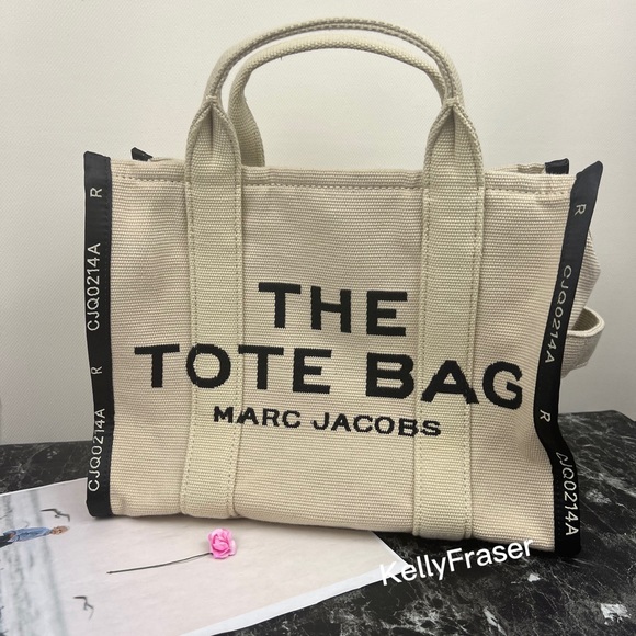 Marc Jacobs Handbags - NWOT MARC JACOBS THE JACQUARD MEDIUM TOTE BAG